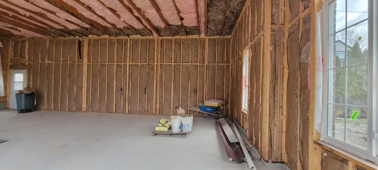 Fiberglass batt By Colony Insulation