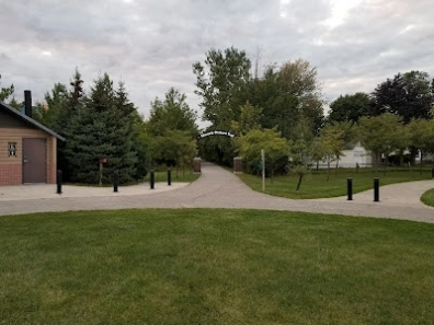 Macomb Orchard Trail