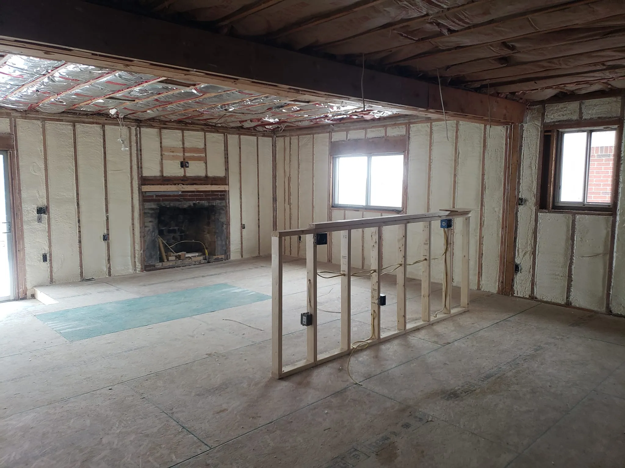 Why Choose Spray Foam Insulation for Your Home (1) Spray Foam Insulation for Your Home