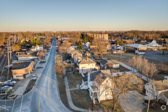 Macomb Orchard Trail