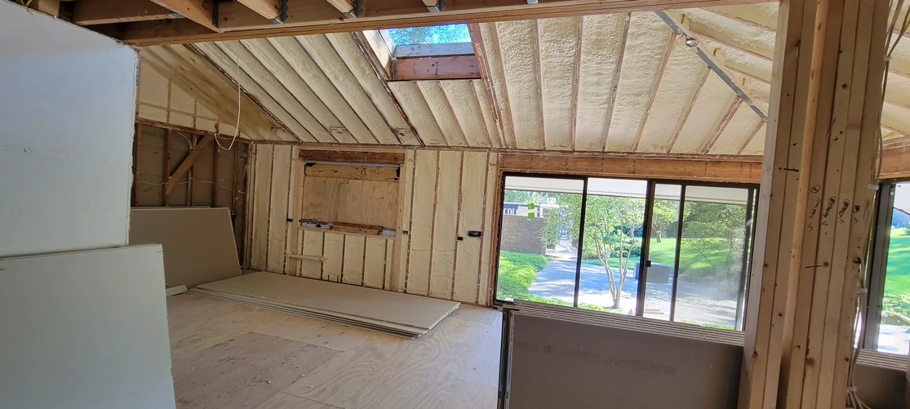 How to choose the spray foam insulation in dearborn heights (1)