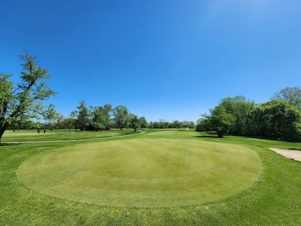 Macomb Orchard Trail