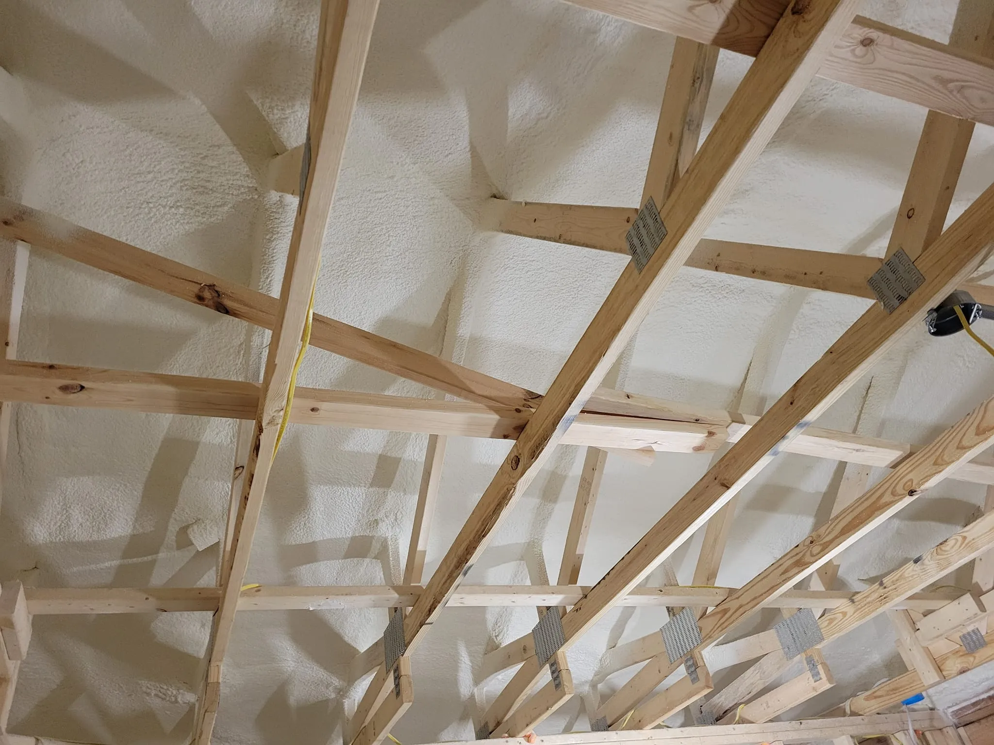 How Spray Foam Insulation Solves Draft Issues in Warren Homes (2)